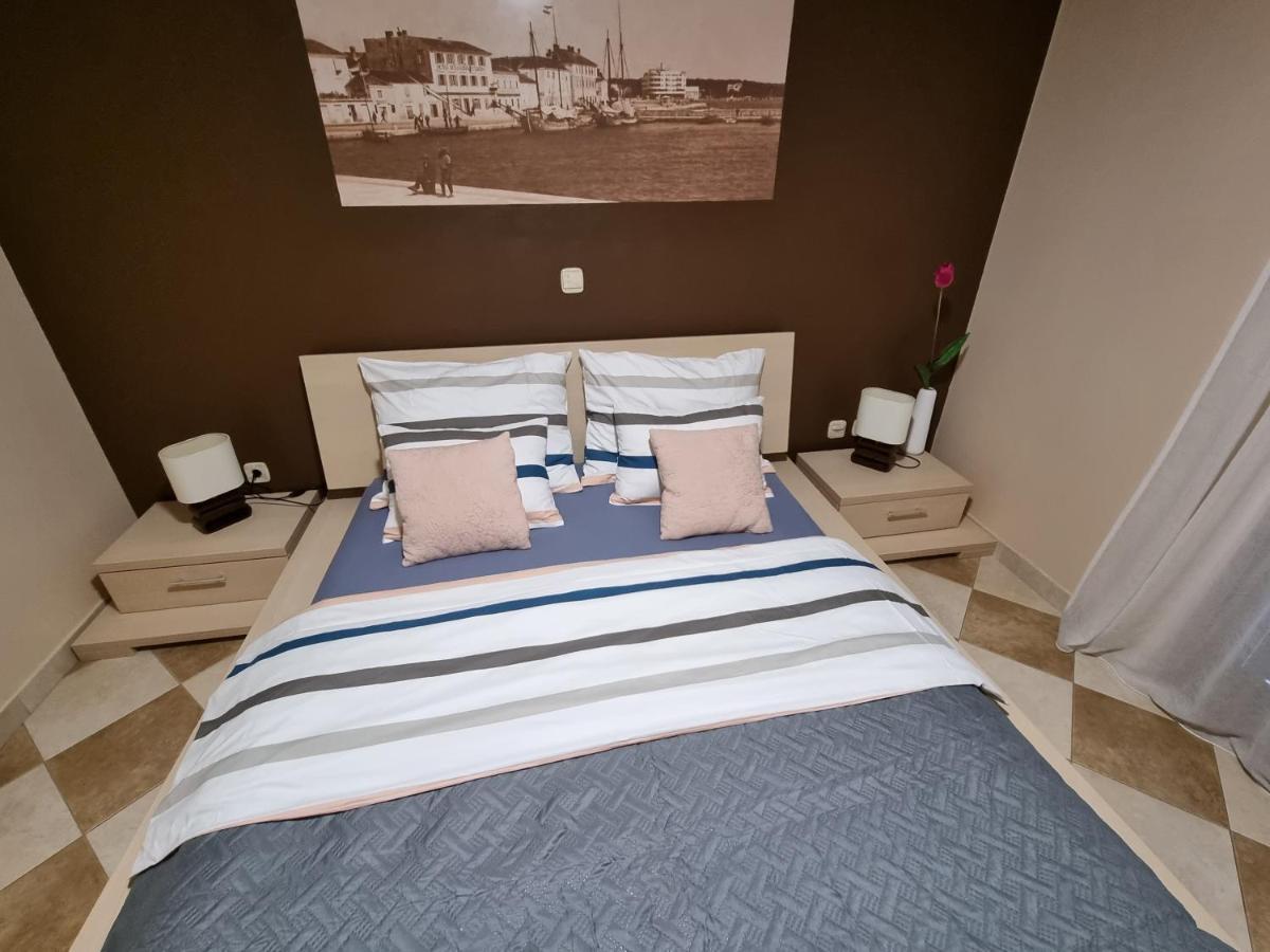 M&M Apartments Biograd Na Moru Bagian luar foto