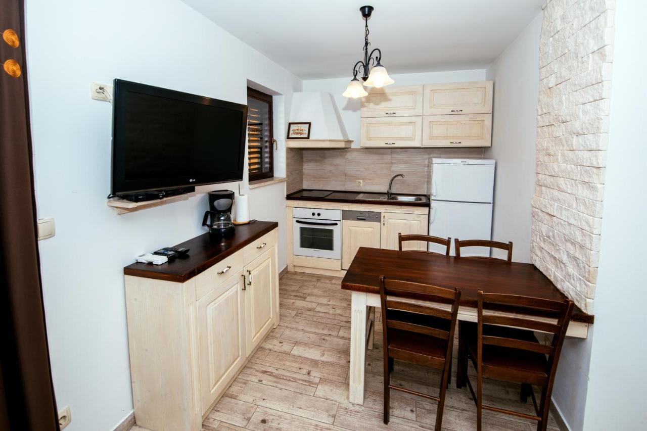 M&M Apartments Biograd Na Moru Bagian luar foto
