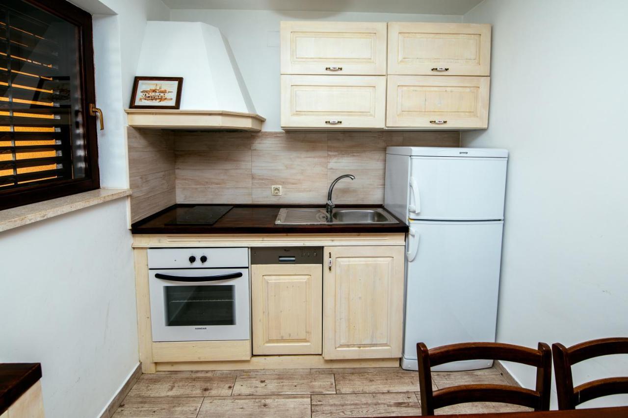 M&M Apartments Biograd Na Moru Bagian luar foto