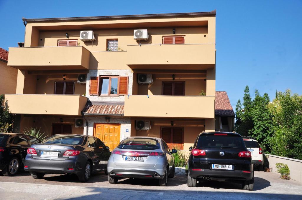 M&M Apartments Biograd Na Moru Bagian luar foto